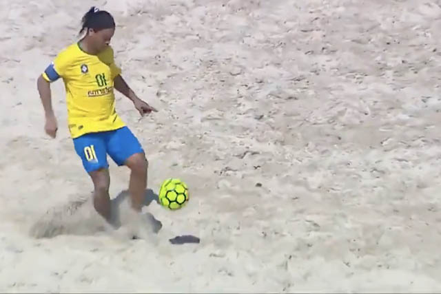 ronaldinho-futbol-playa